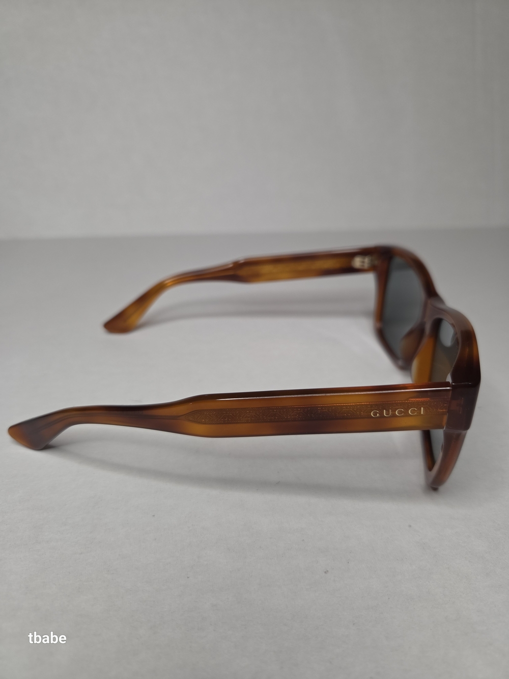 Gucci Unisex Sunglasses - Picture 2 of 7